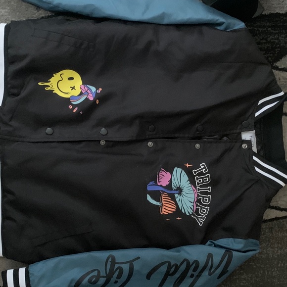 Jacket - Picture 4 of 5